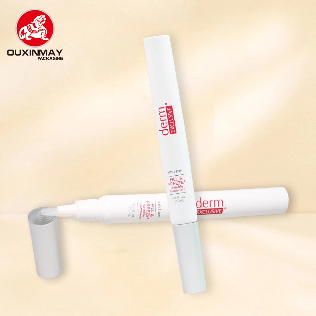 Soft Silicone Tongue Applicator with Squeeze Plastic Nail-care Tube