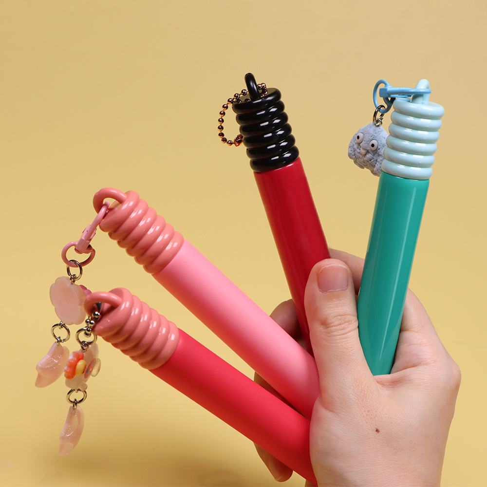Lipsgloss tube with keychain