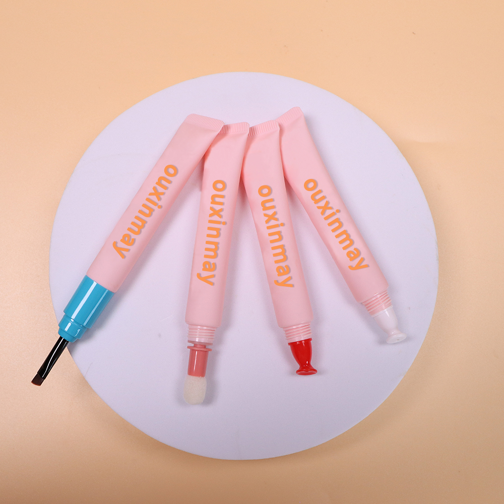 D16 Lip gloss Tube